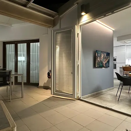 The Penthouse 알메리아